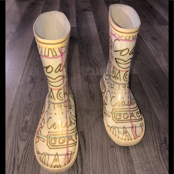 Rare Signature Coach Rainboots - Picture 2 of 4